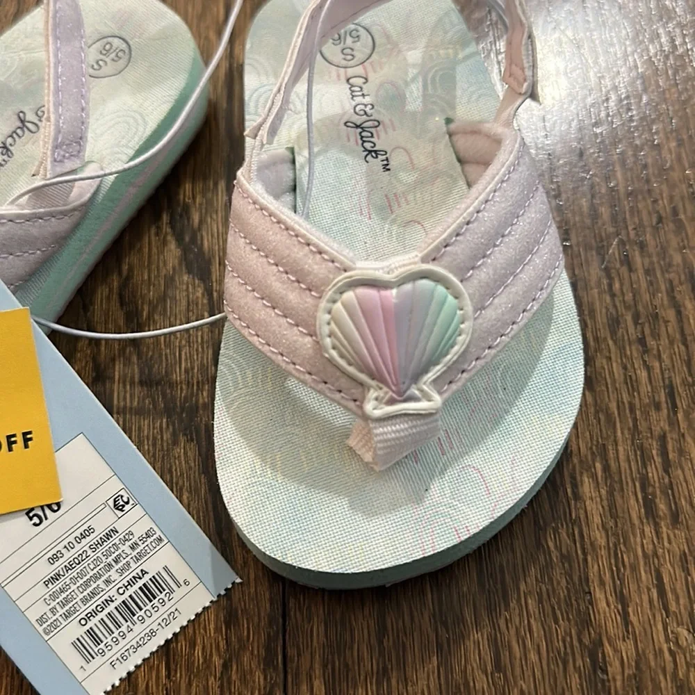 NWT Girls Easy Off and On Thong Sling Back Sea Shell Sandal Flip Flops